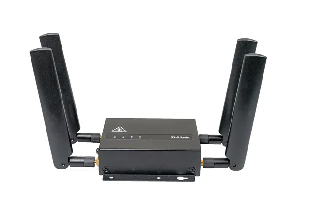 d-link-dwm-311-gp-5g-m2m-poe-modem-dual-sim-router image 1